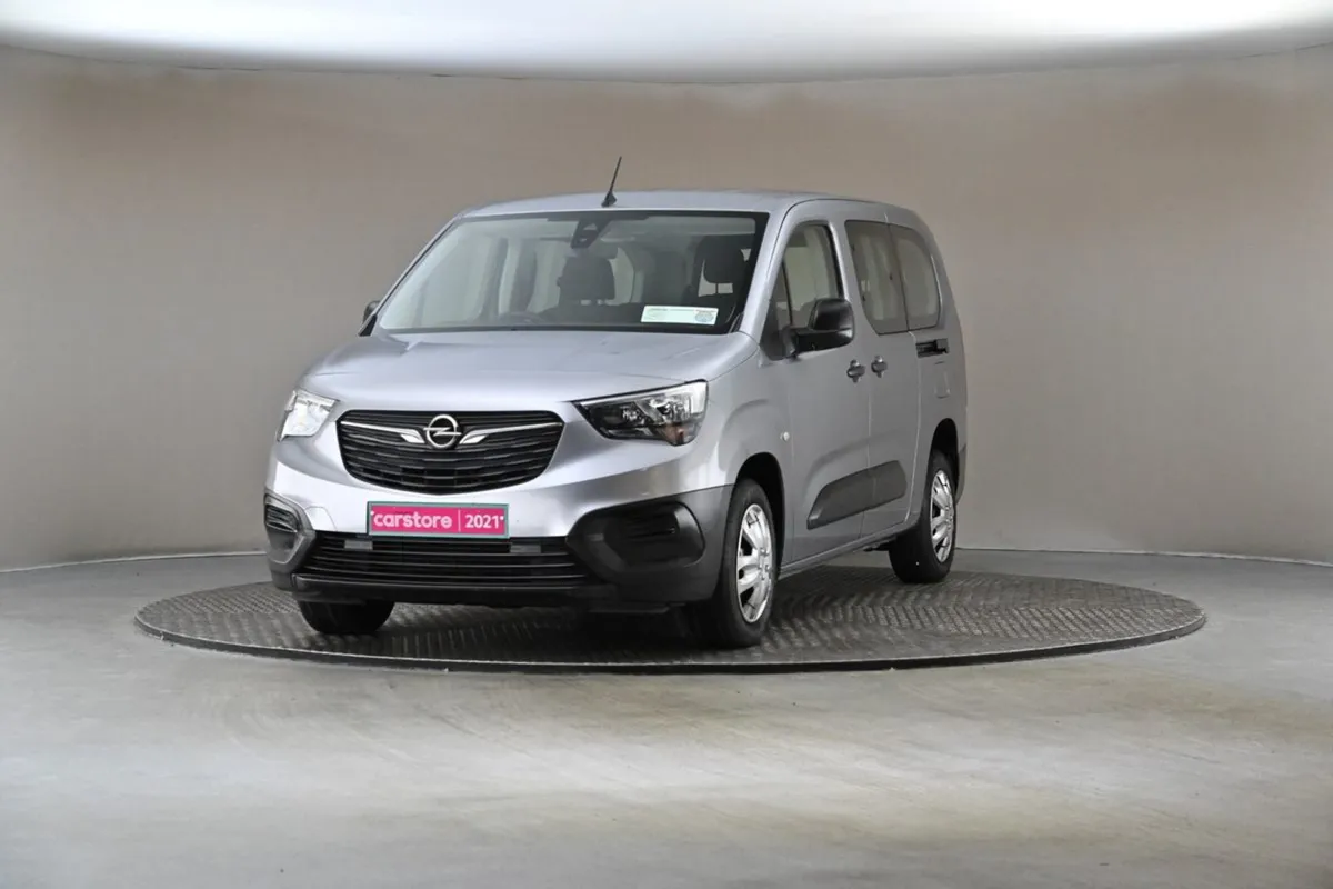 Opel Combo 1.5 Turbo D Life 100BHP 6spd Energy XL - Image 3