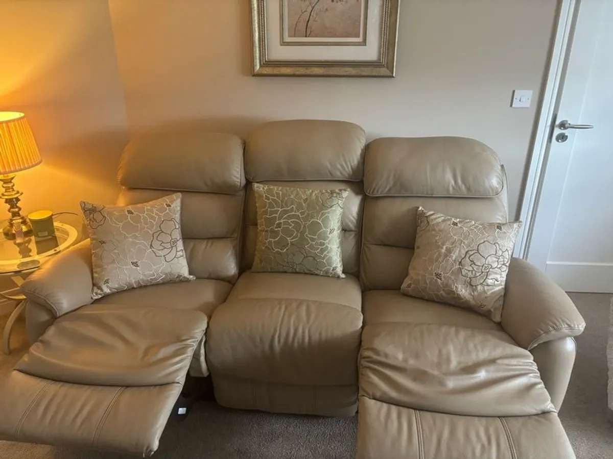 recliner leather Sofas - Image 3