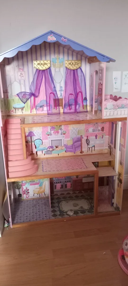Dolls house - Image 1