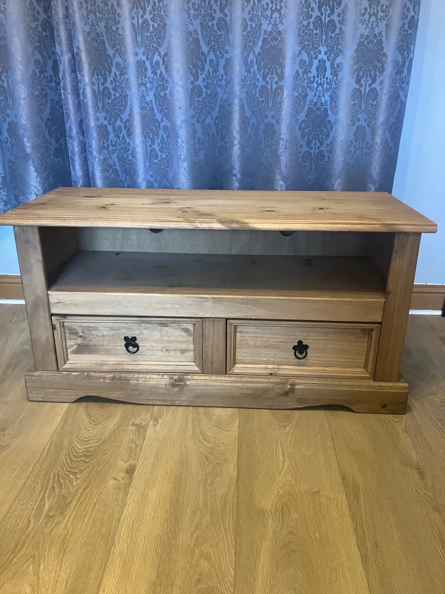 tv table with drawers-oak