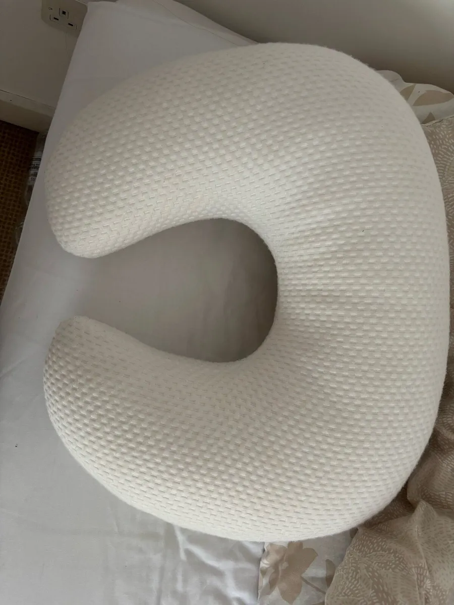 Nursing pillow