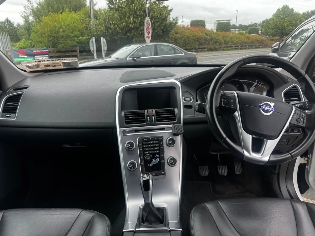 Volvo XC60 2017 - Image 3