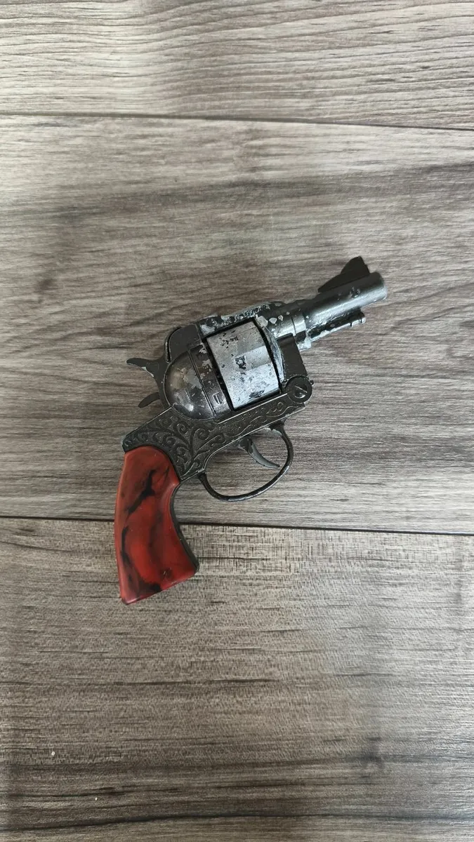 Vintage Crescent Toys Secret S-Agent Revolver Cap - Image 1