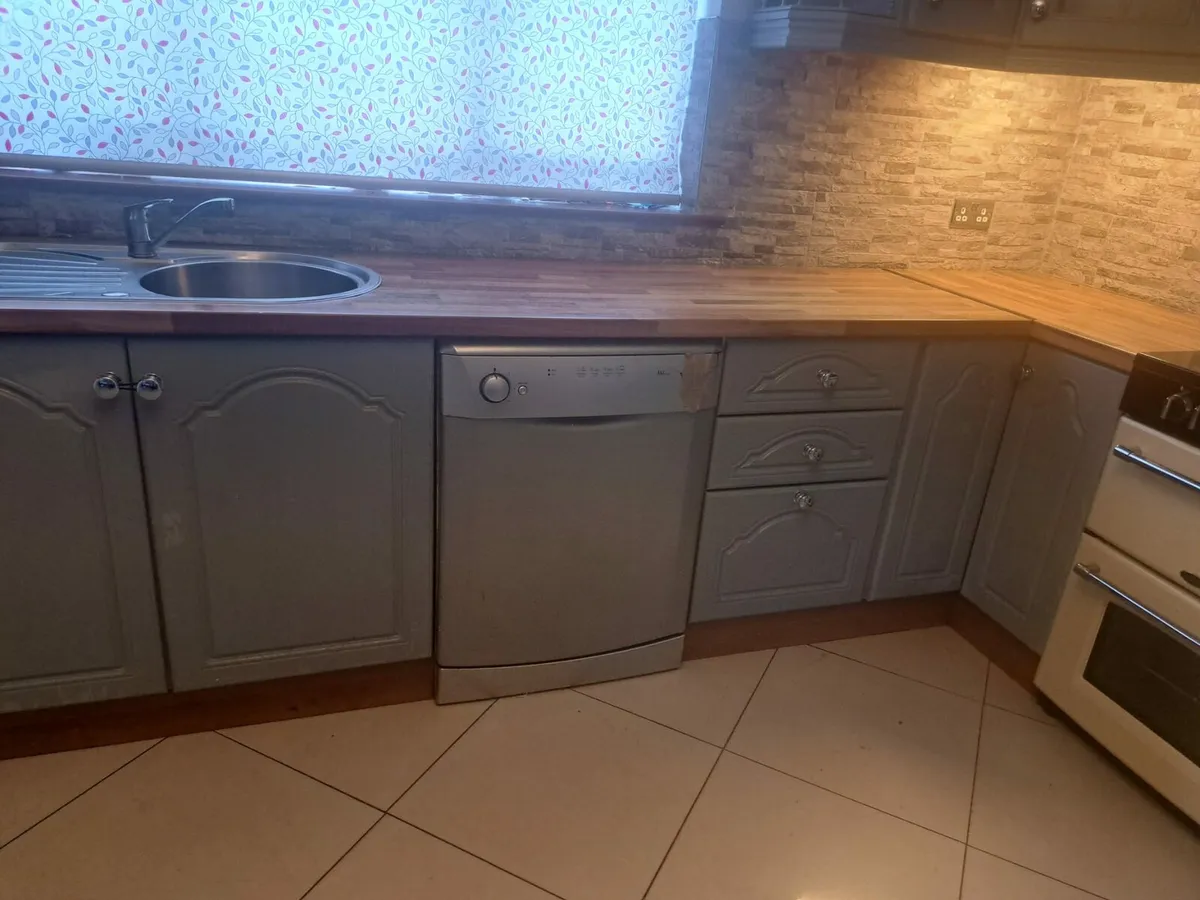 Fitted kitchen - Image 4