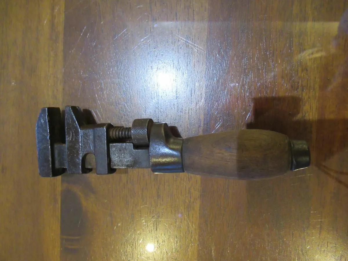 tool Monkey Wrench vintage antique car garage - Image 3