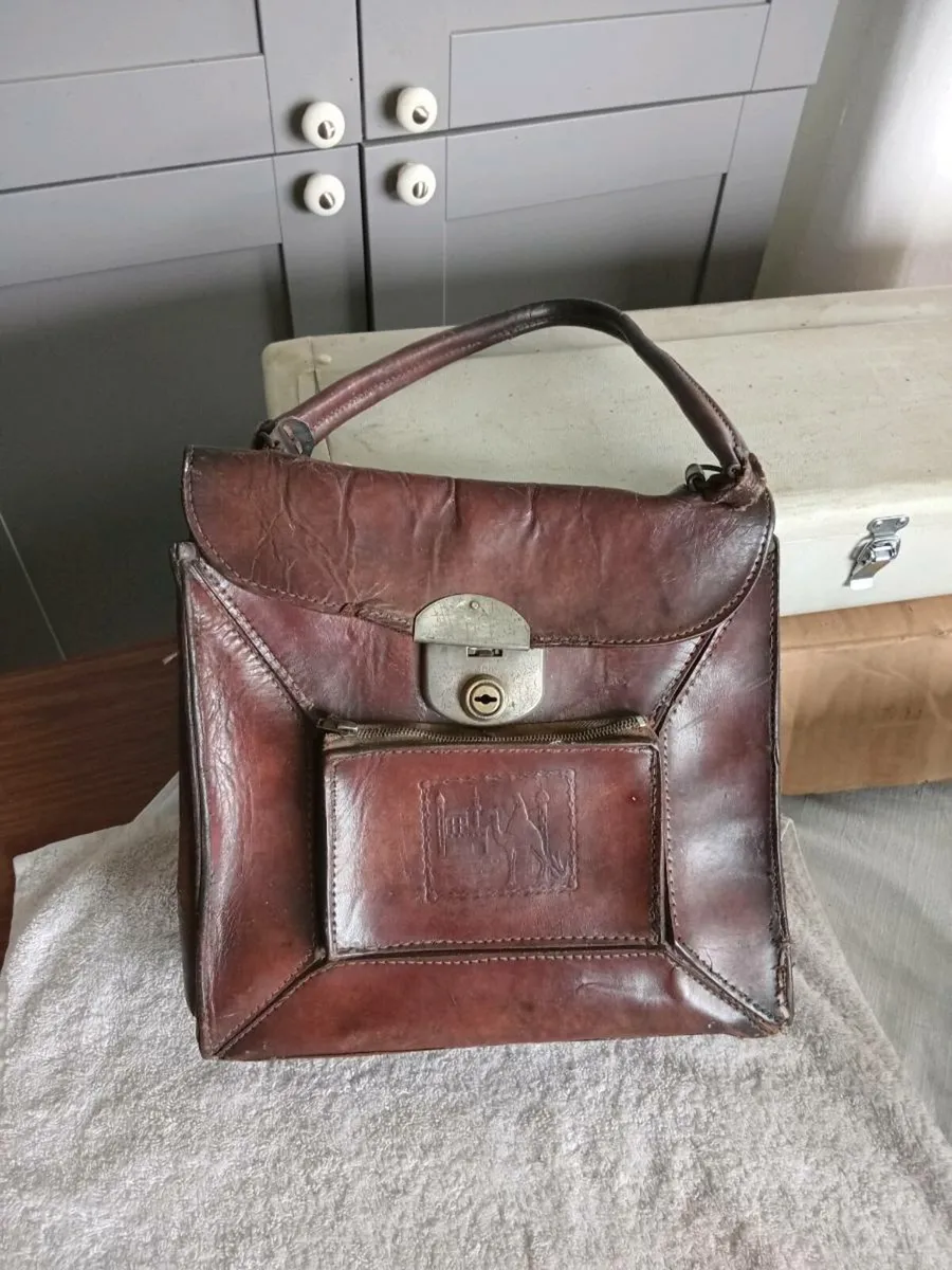 vintage cheney cowhide doctors bag 50s rare - Image 3