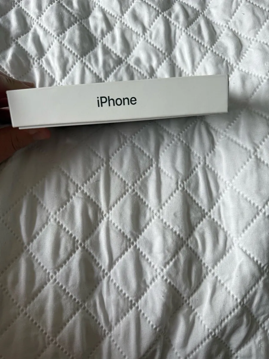 APPLE iPhone 16 Pro - 128 GB, Black Titanium - Image 2