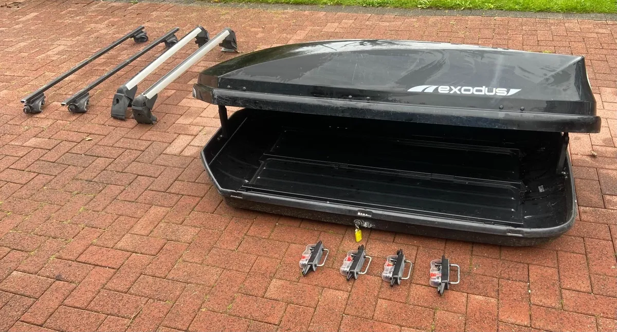Roof Box and Bars - Image 1