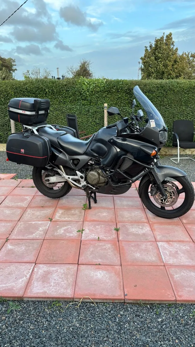 Honda Varadero XL1000 - Image 1