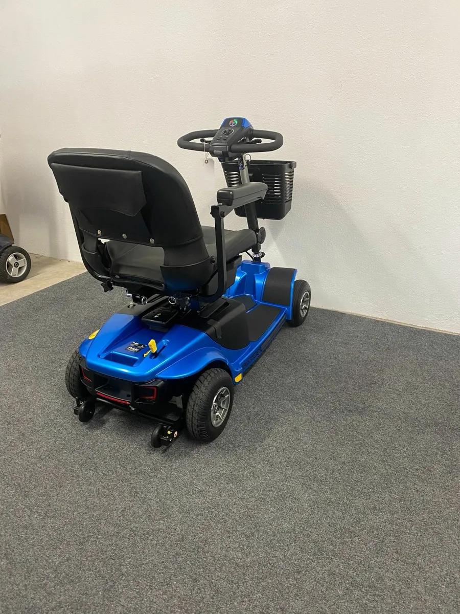 Pre-Owned Pride Revo Mobility Scooter - Image 3