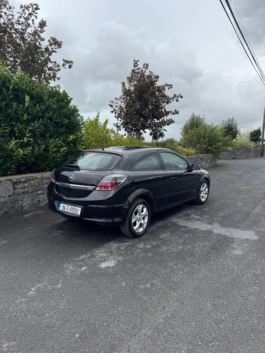 Opel Astra 2006 - Image 1