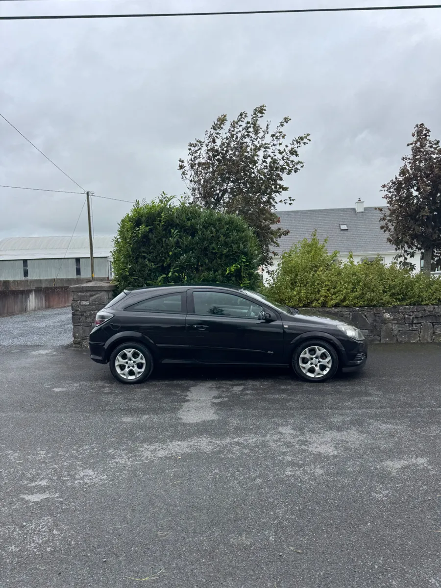 Opel Astra 2006 - Image 2