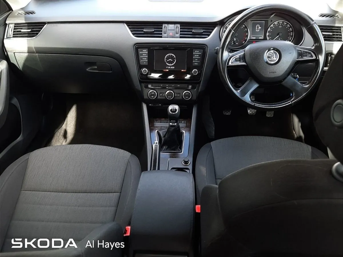 Skoda Octavia  fresh Into Stock elegance Trim 1.6 - Image 2