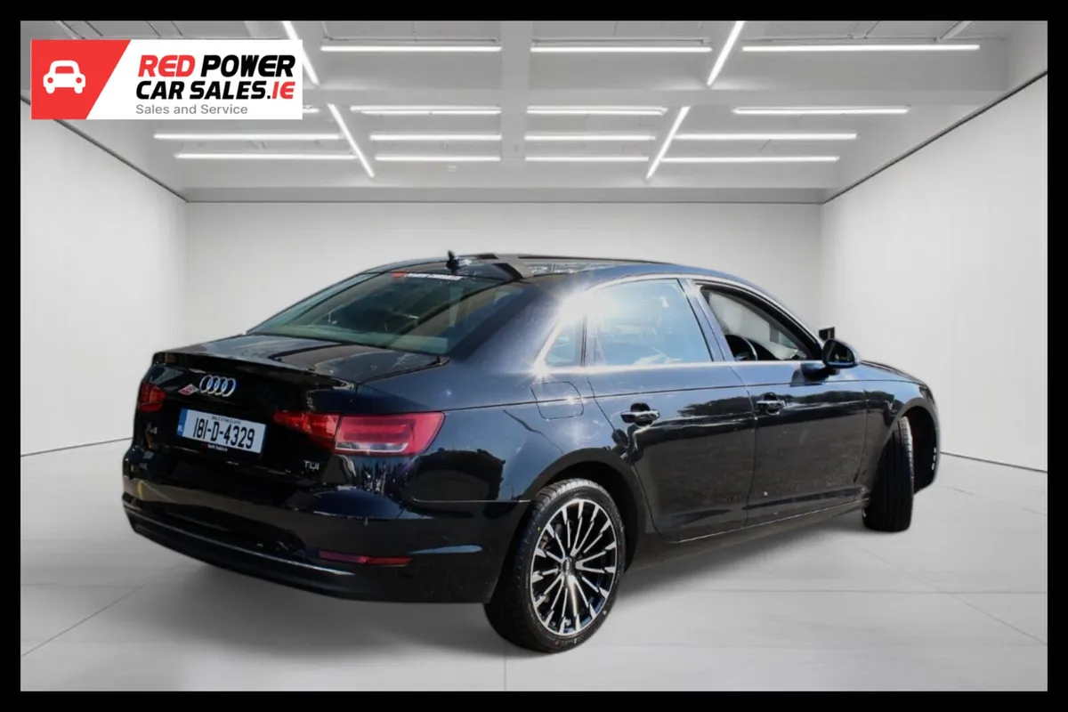 Audi A4 2018 SE ULTRA//LEATHER INTERIOR - Image 3
