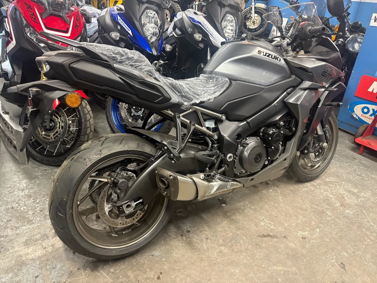2025 Suzuki GSX-S GT1000 - Image 3