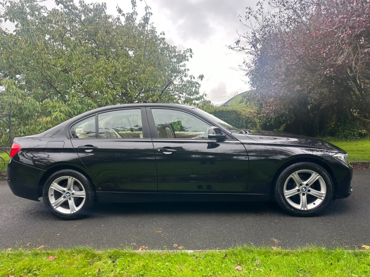 BMW 3-Series 2014 - Image 1