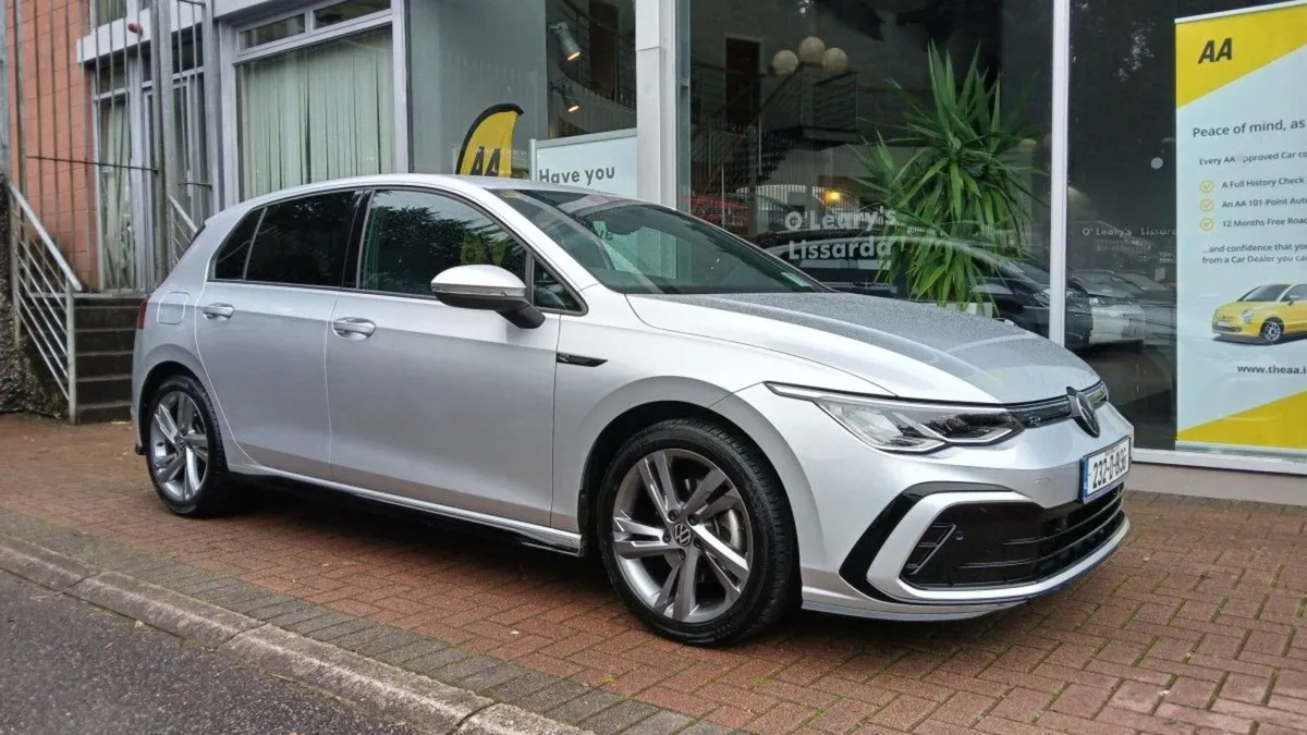 Volkswagen Golf 1.5 TSI 130HP R-line  Reflex Silv - Image 1