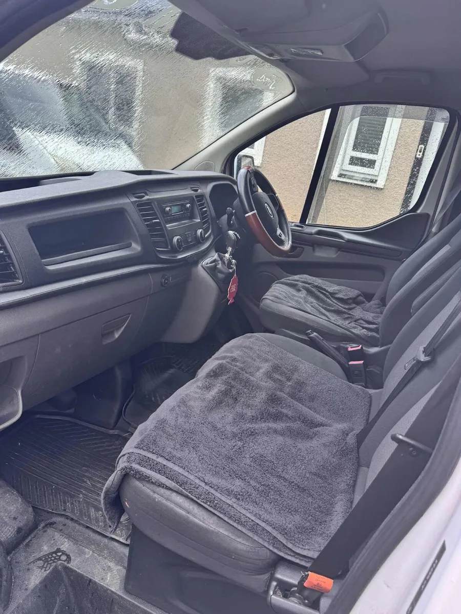 2019 Ford Transit Custom Crew Cab - Image 2