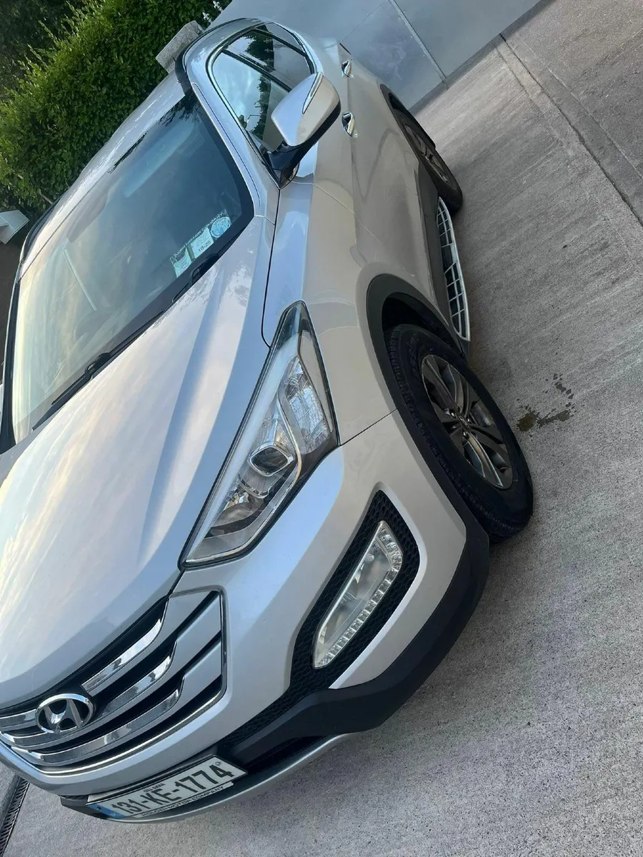 Hyundai Santa Fe 2013  new nct - Image 2
