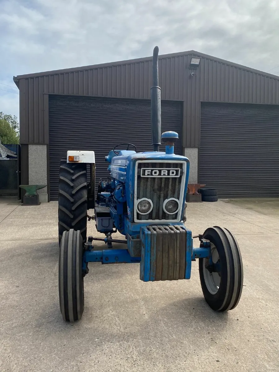 Vintage Tractor Ford 7400 - Image 1