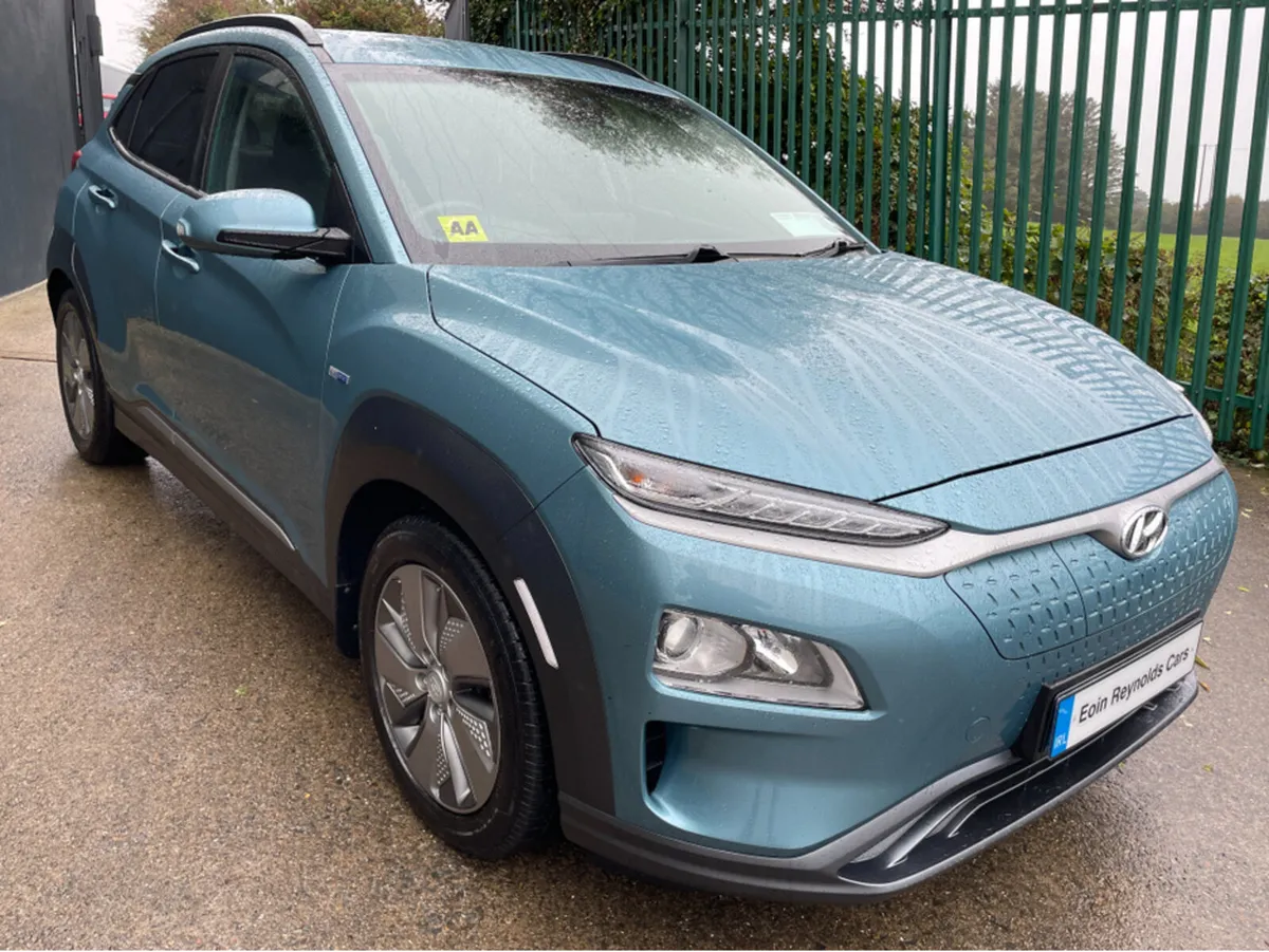 Hyundai KONA KAUAI EV PREMIUM LOW KMS! - Image 2