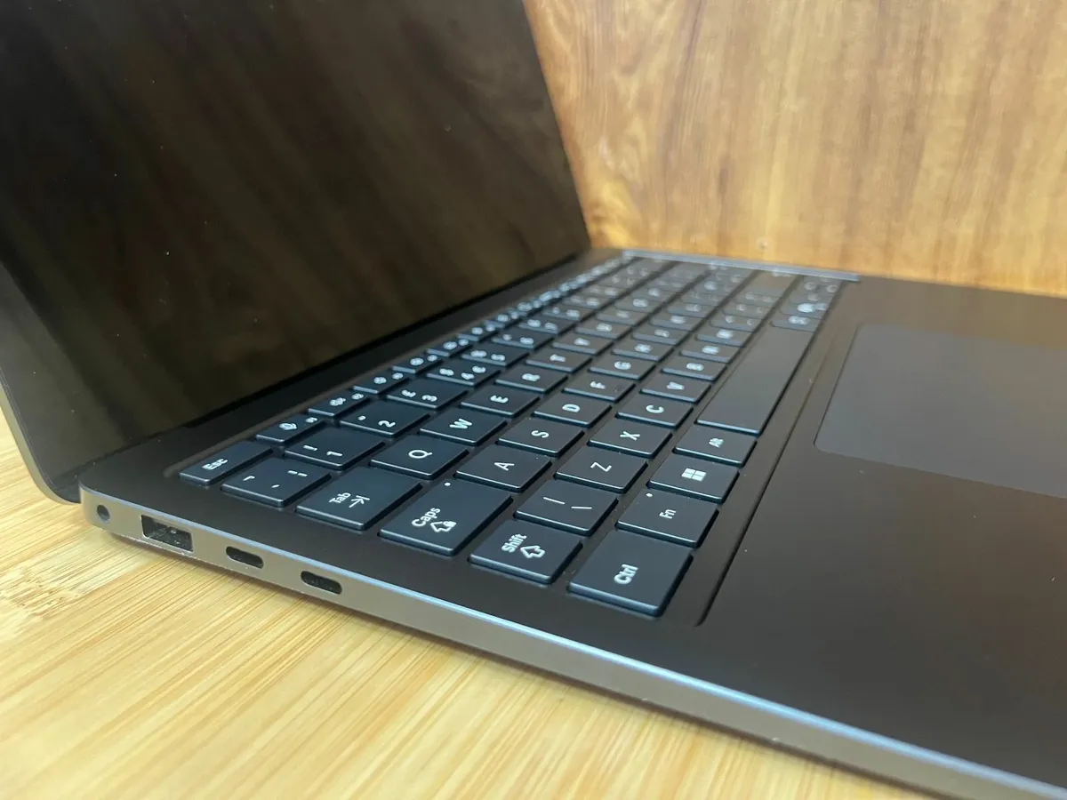 Microsoft Surface Laptop 7th Edition - Image 1