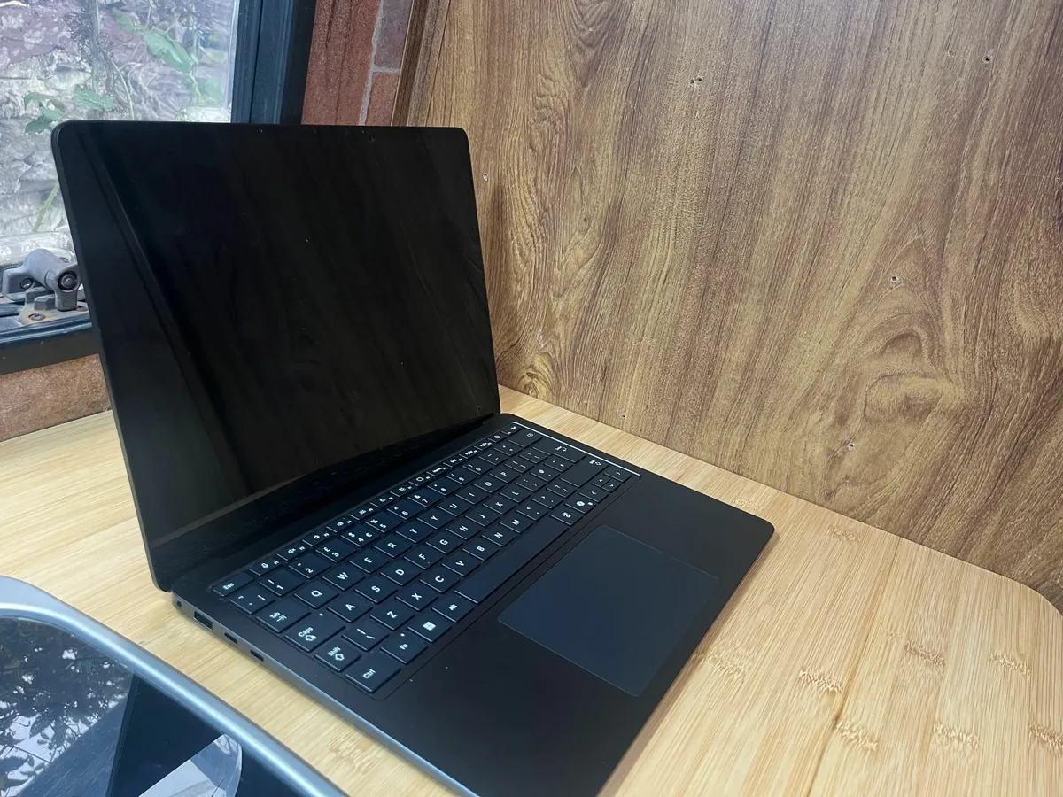Microsoft Surface Laptop 7th Edition - Image 3