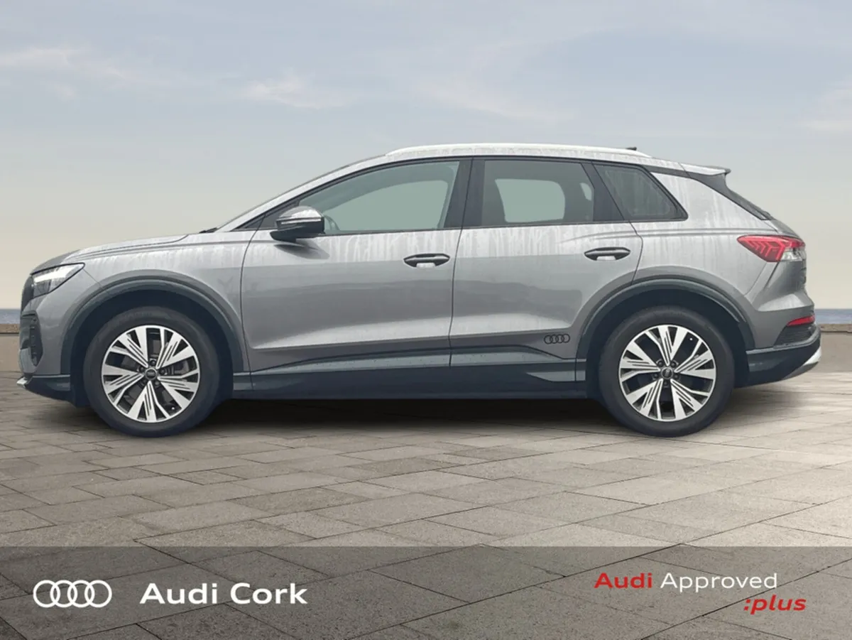 Audi Q4 e-tron 45 SPORT AUTOMATIC WITH BLACK STYlI - Image 4