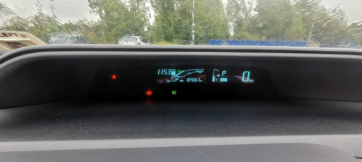 Toyota Aqua 2014 - Image 4