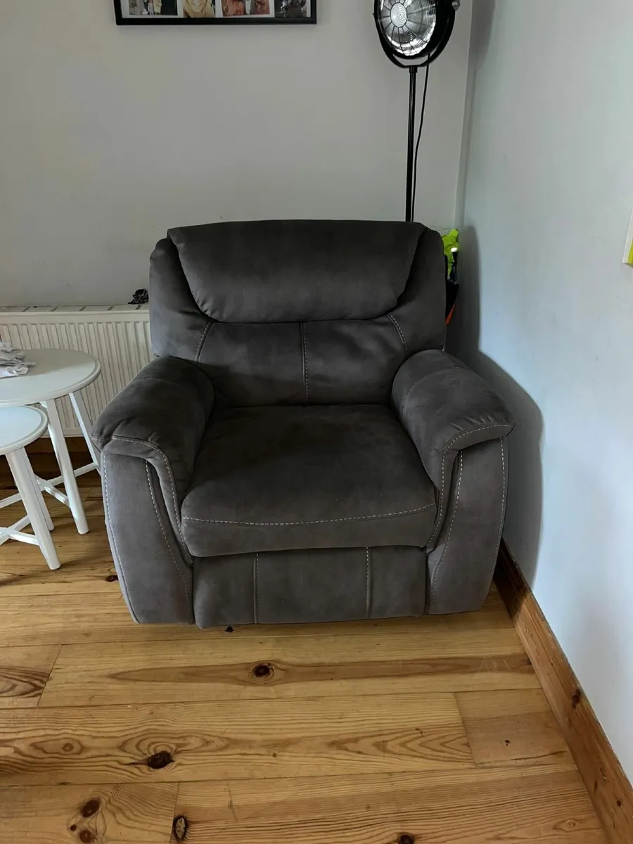 Corner Recliner Couch - Image 3