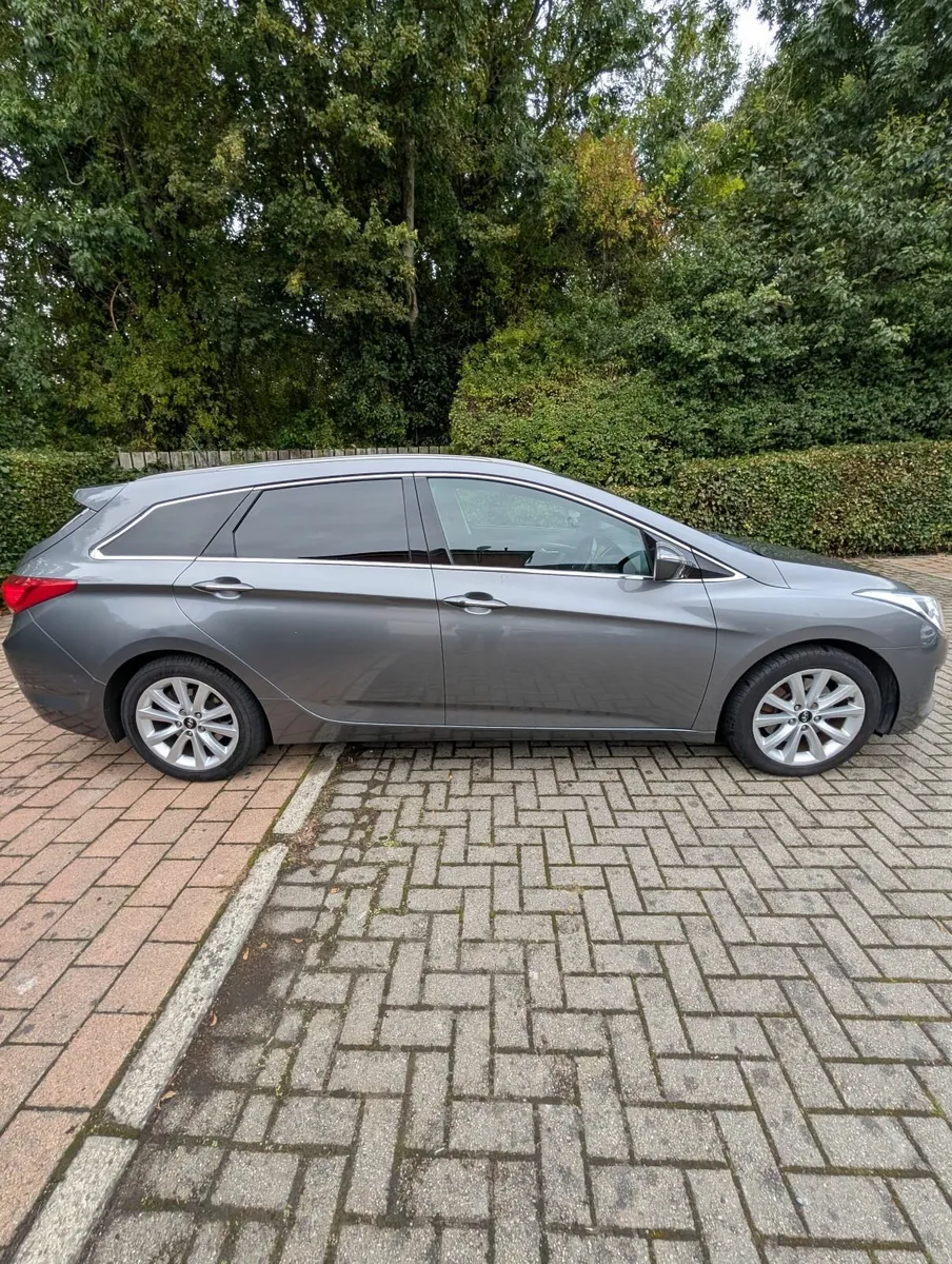Hyundai i40 2011 diesel, perfect condition. - Image 1