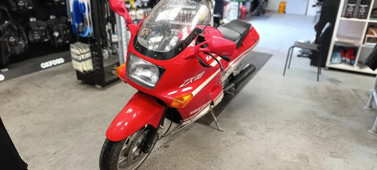 1989 Kawasaki ZX-10 - Image 4
