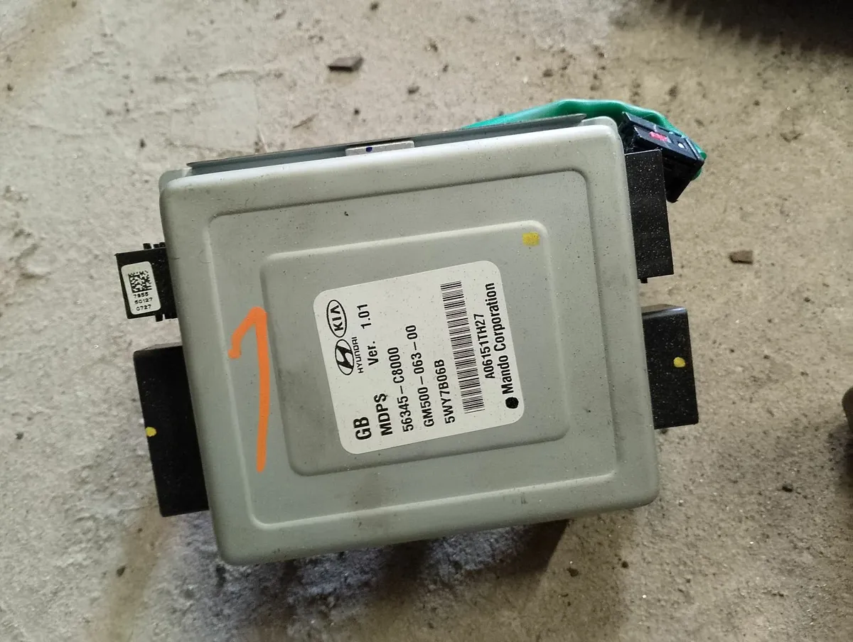 2016 Hyundai i20 power steering parts - Image 4