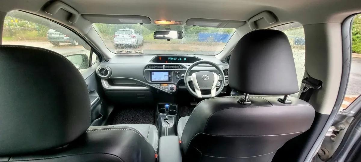 Toyota Aqua 2014 - Image 2