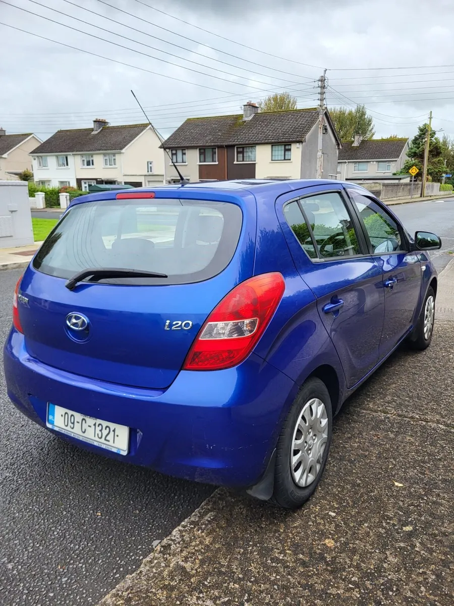 Hyundai i20 2009 - Image 4