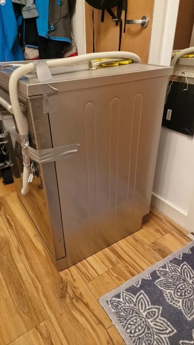Dishwasher - Image 3