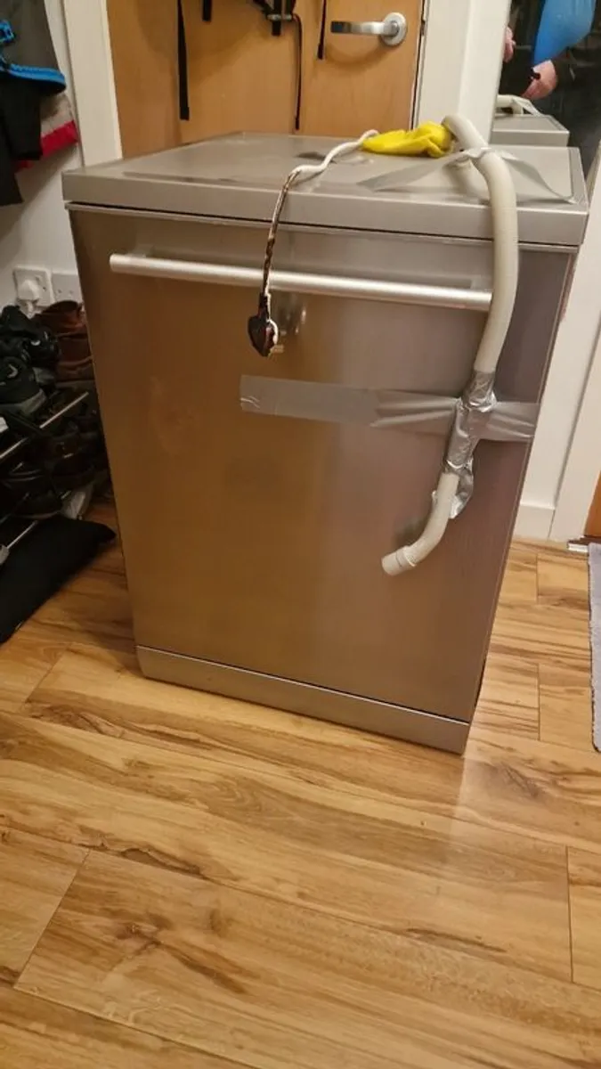 Dishwasher - Image 4