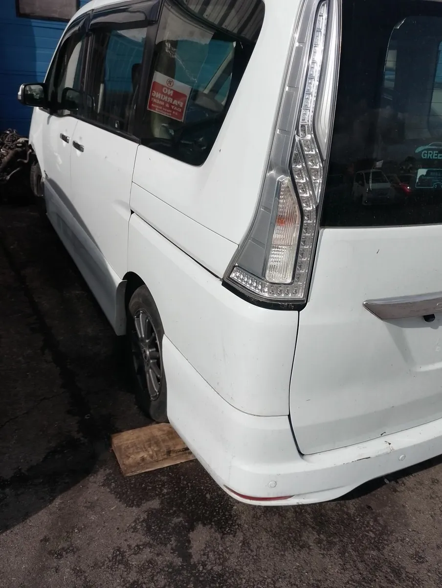 For breaking Nissan Serena 15y - Image 1