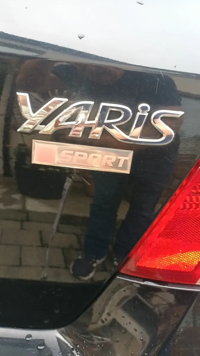 Toyota Yaris 2011 - Image 1