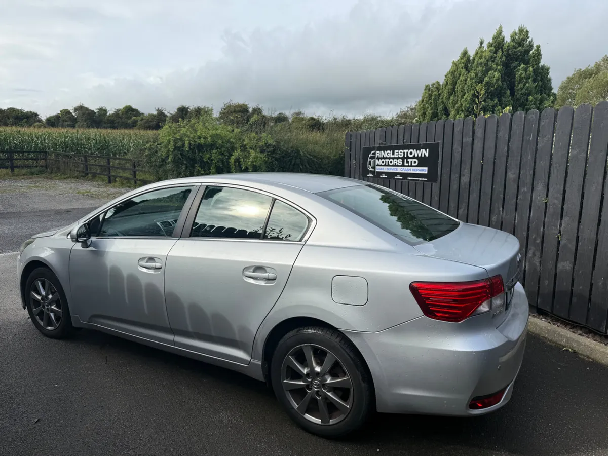 Toyota Avensis 2014 - Image 4