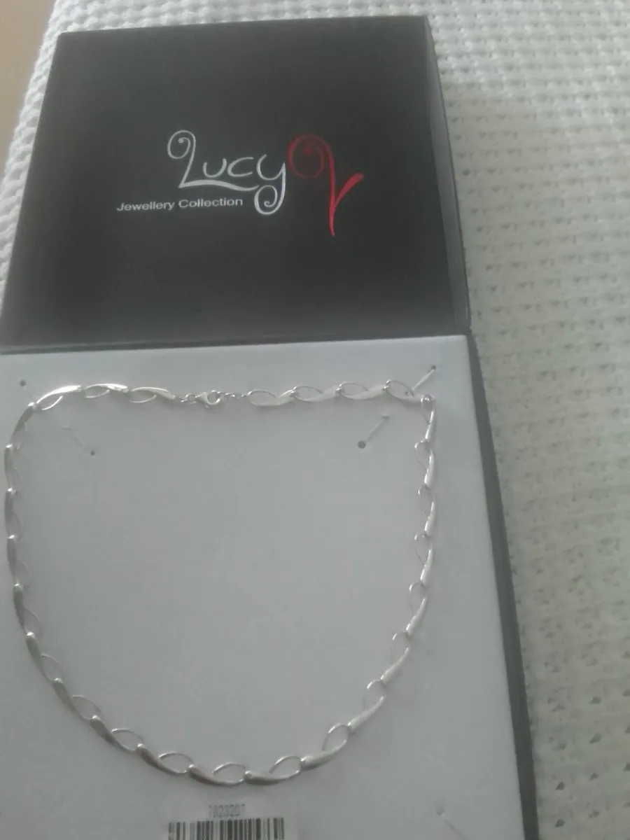 STG SILVER DESIGNER LUCY Q INFINITY CHAIN 28g NEW - Image 1