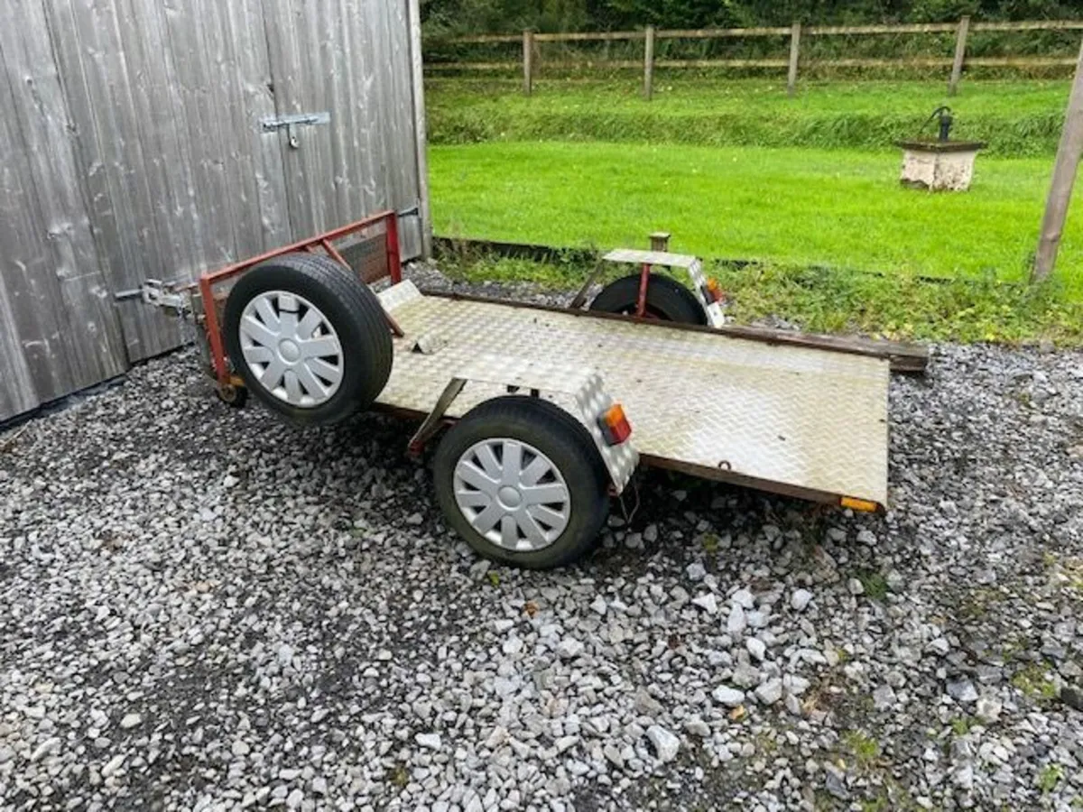 Trailer - Image 1