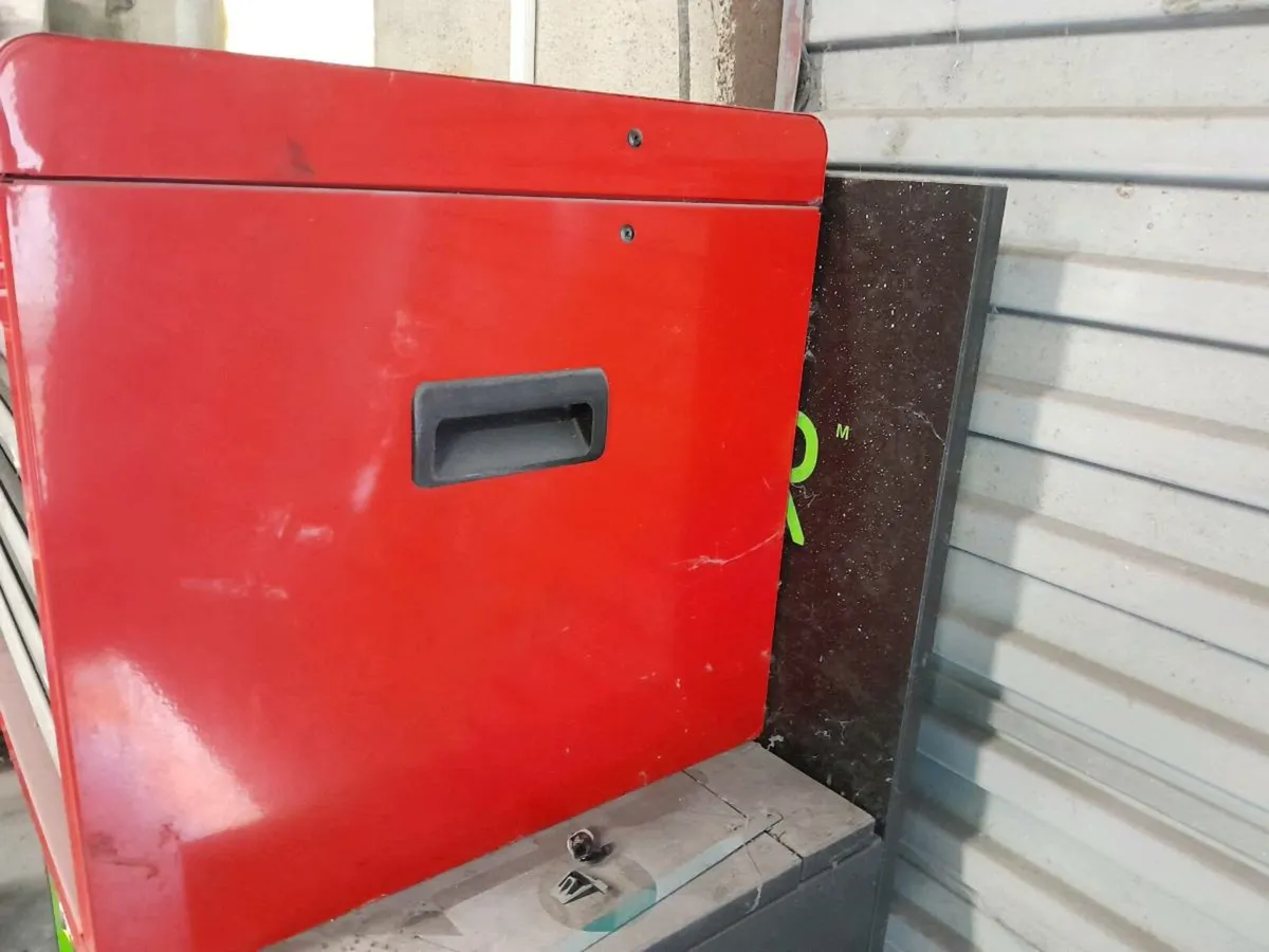 TOOL BOX - Image 4