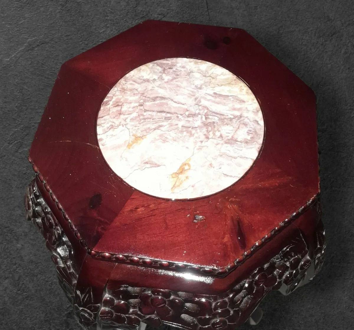Lovely marble top carved table - Image 2
