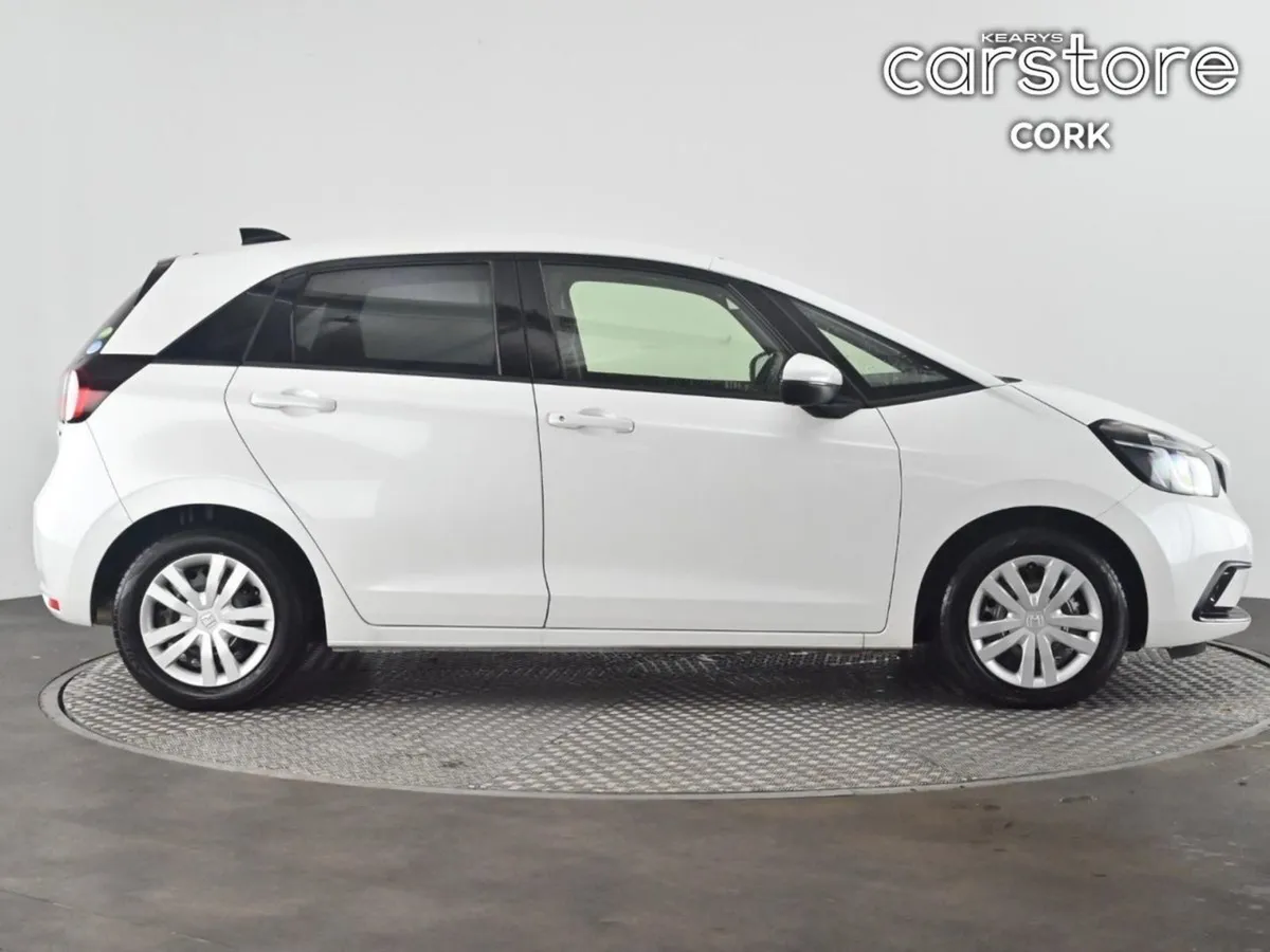 Honda Fit 1.5 Hybrid Auto - Image 2