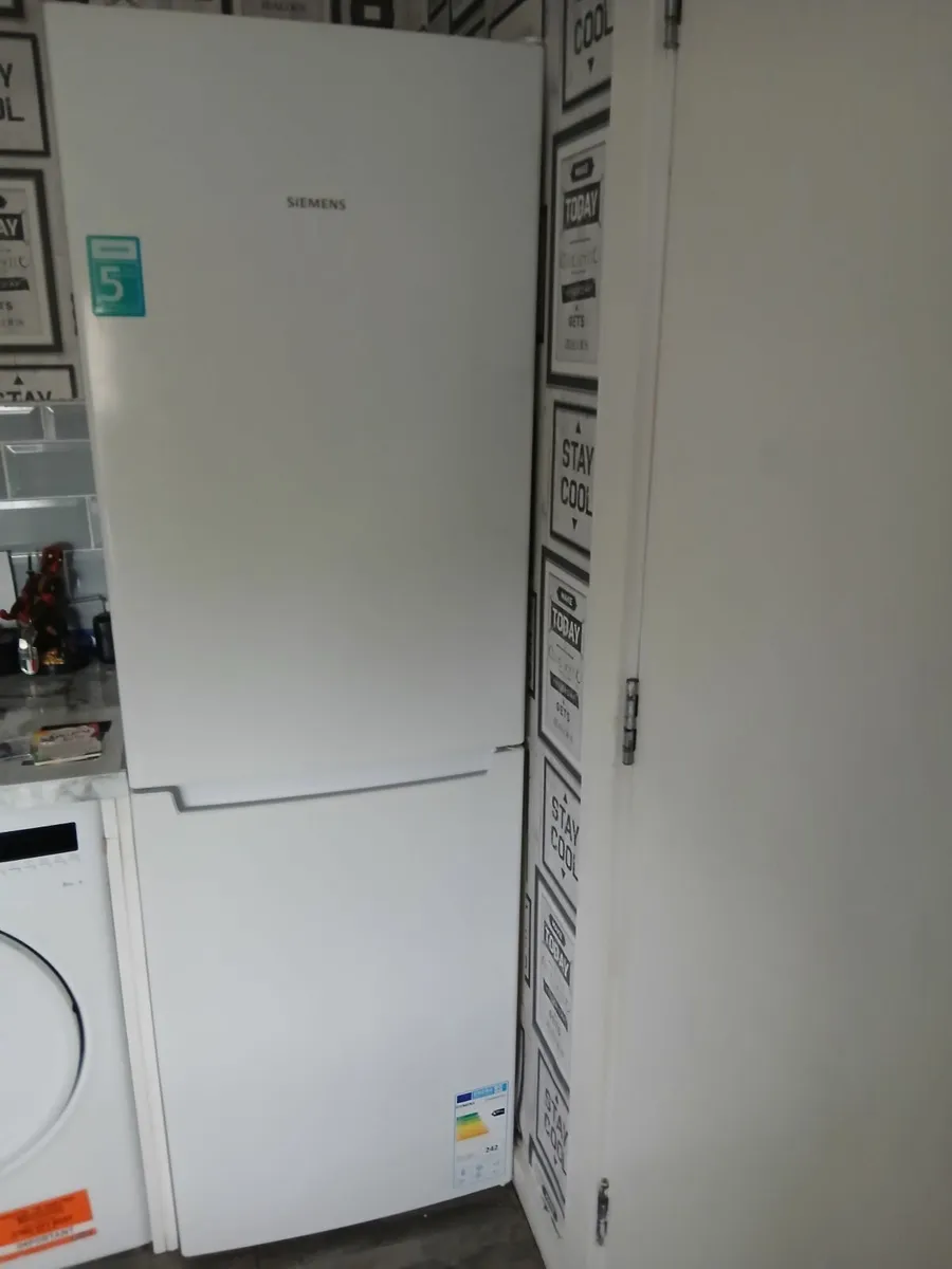 Siemens  fridge freezer - Image 3