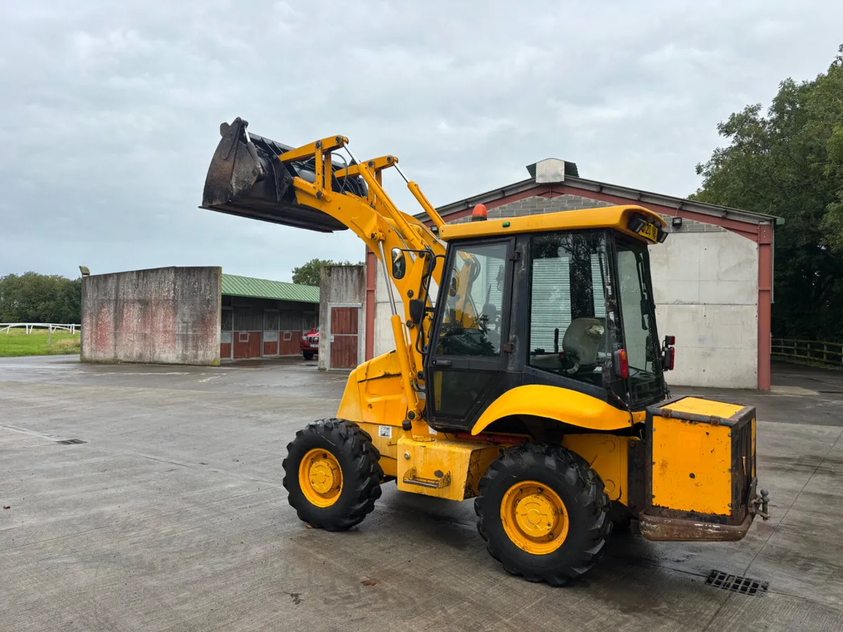 JCB 2CX Loader - Image 3