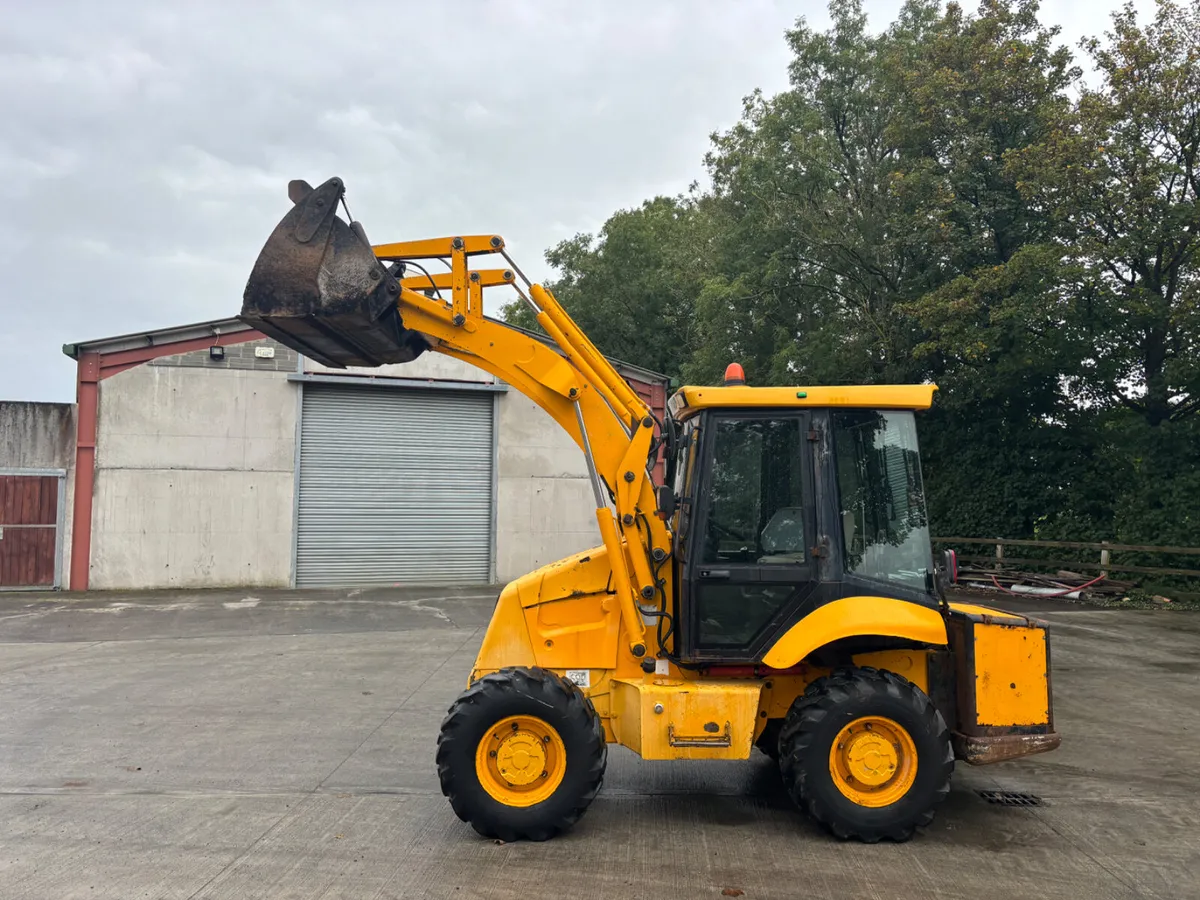JCB 2CX Loader - Image 1