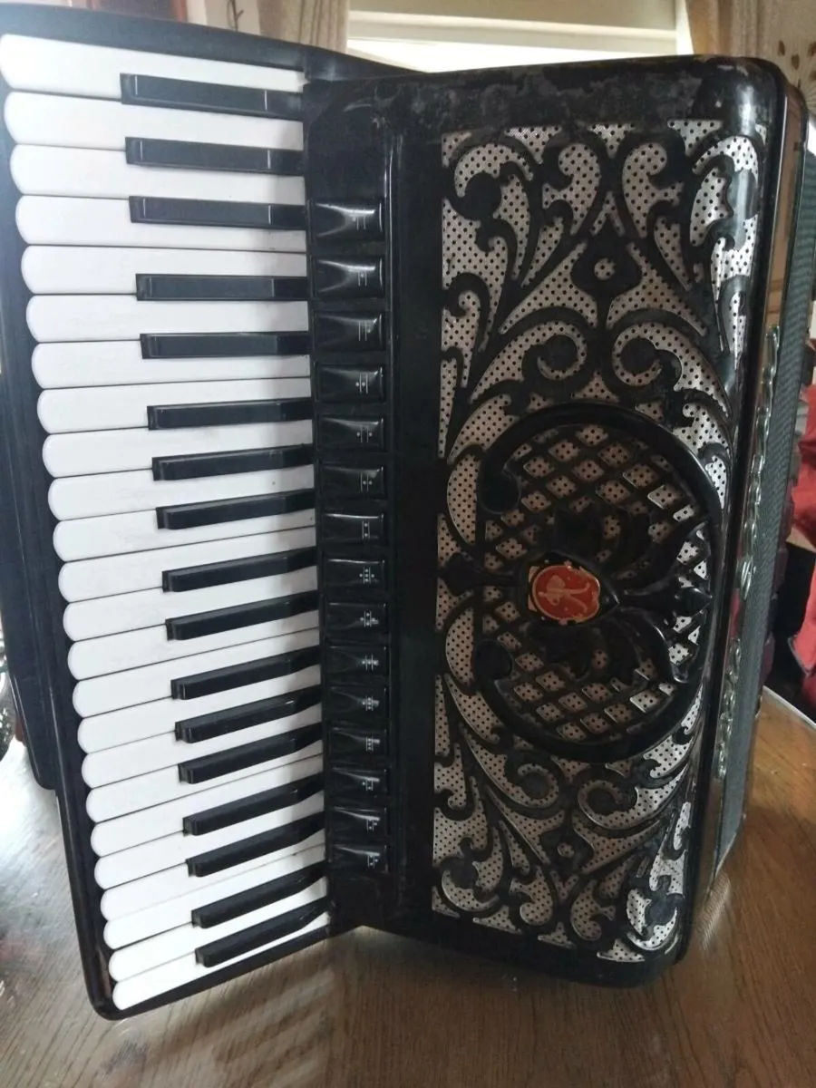 Accordion - Image 4