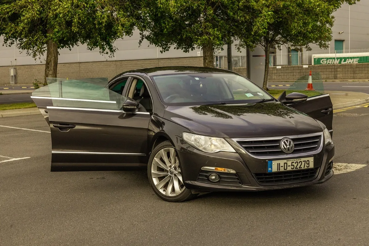 Volkswagen Passat 2011 - Image 1